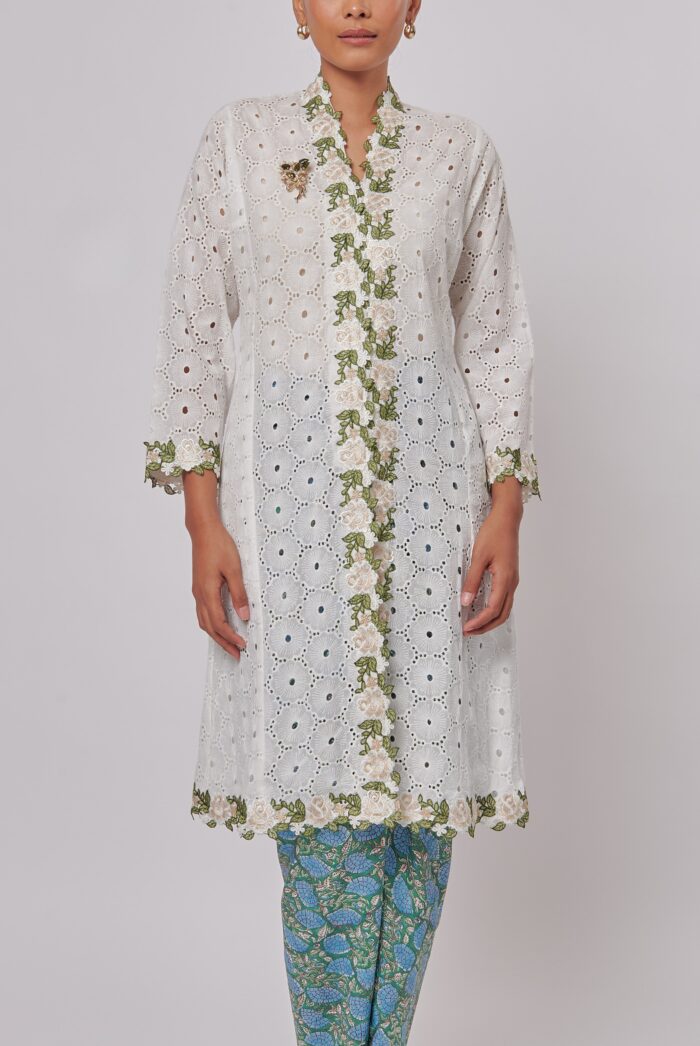 KEBAYA BONDA TOP IN WHITE