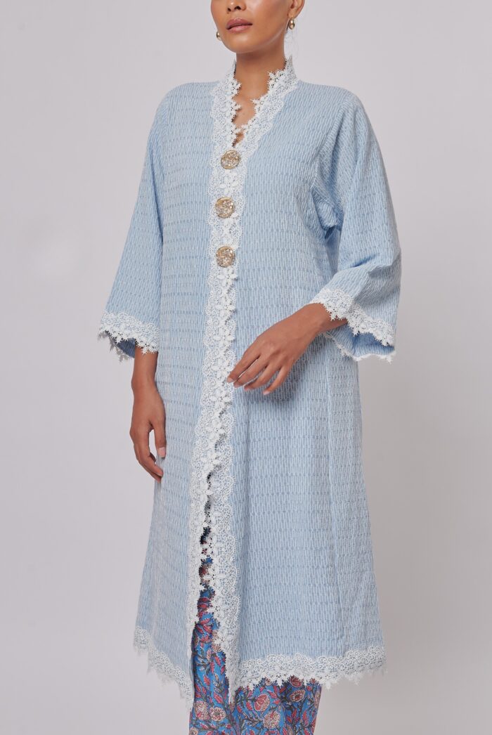 KEBAYA WAN NEN TOP IN LIGHT BLUE