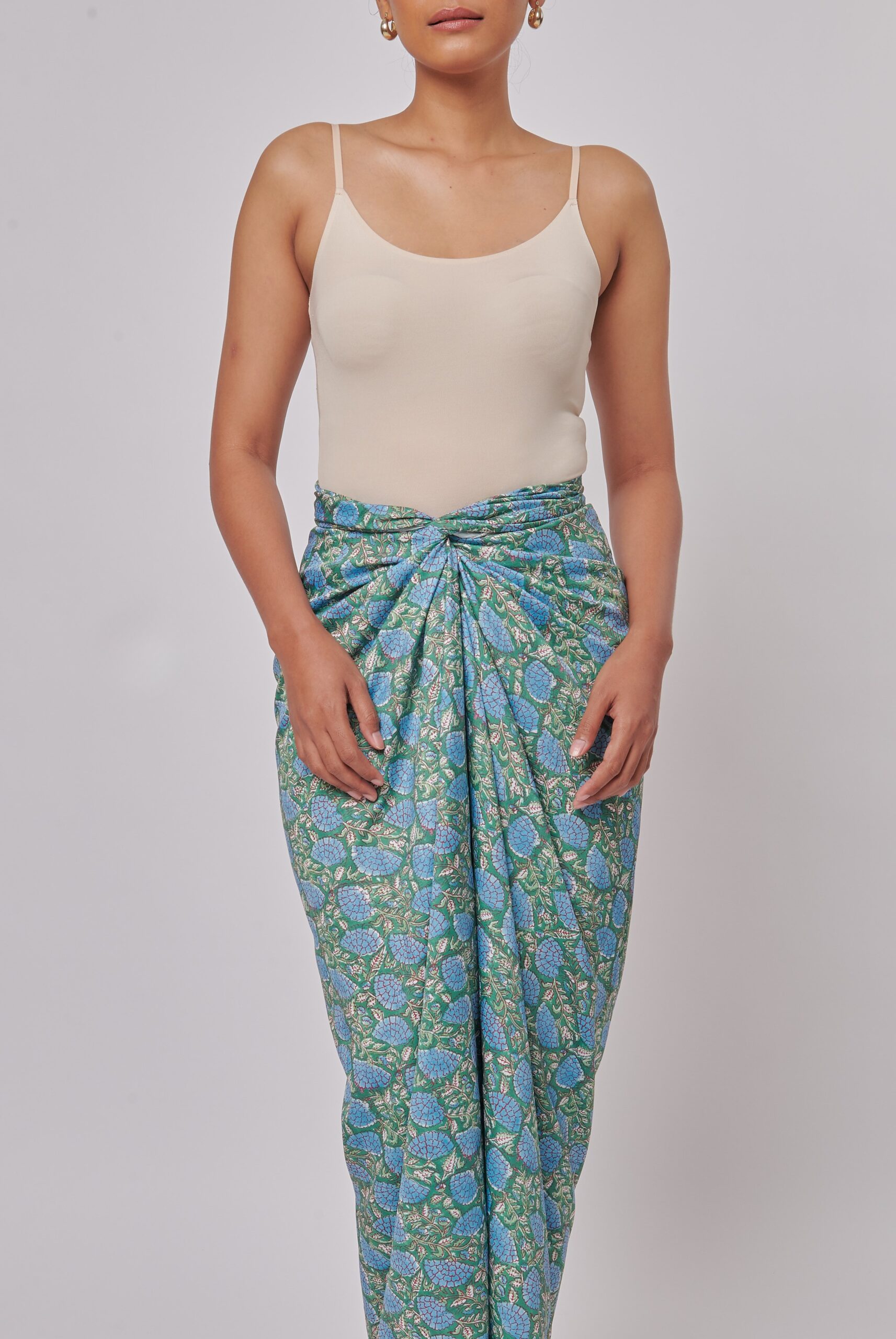 KAIN IKAT IN GREEN - Image 2