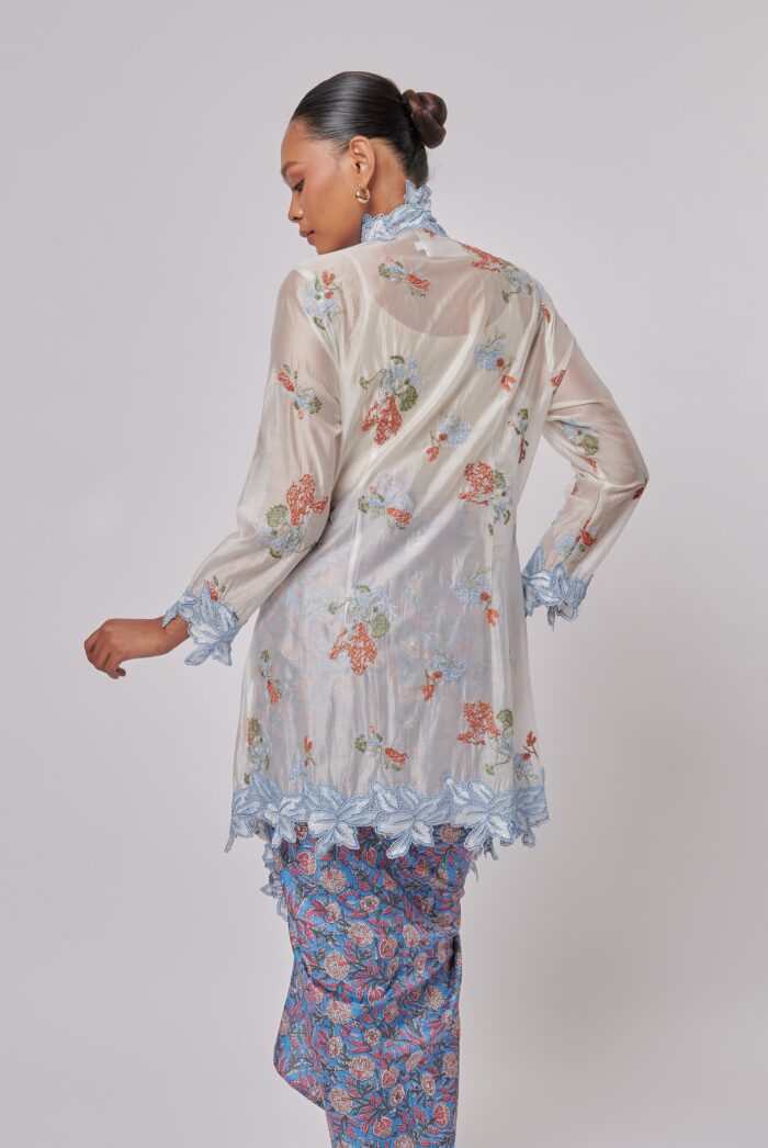 KEBAYA CIKGU ANOM TOP IN WHITE - Image 3