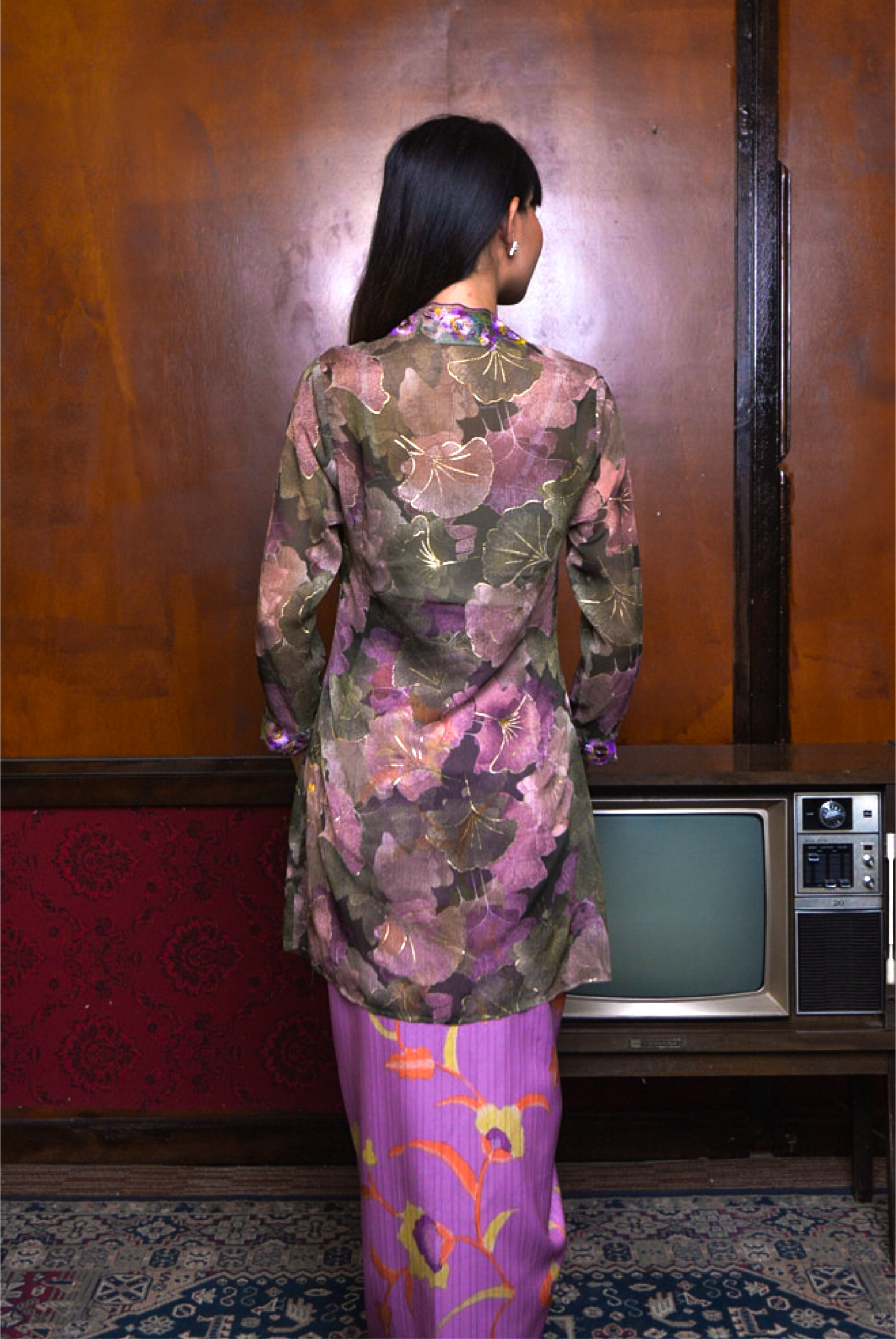 KEBAYA CIKGU ANOM TOP IN GOLDEN OLIVE - Image 3