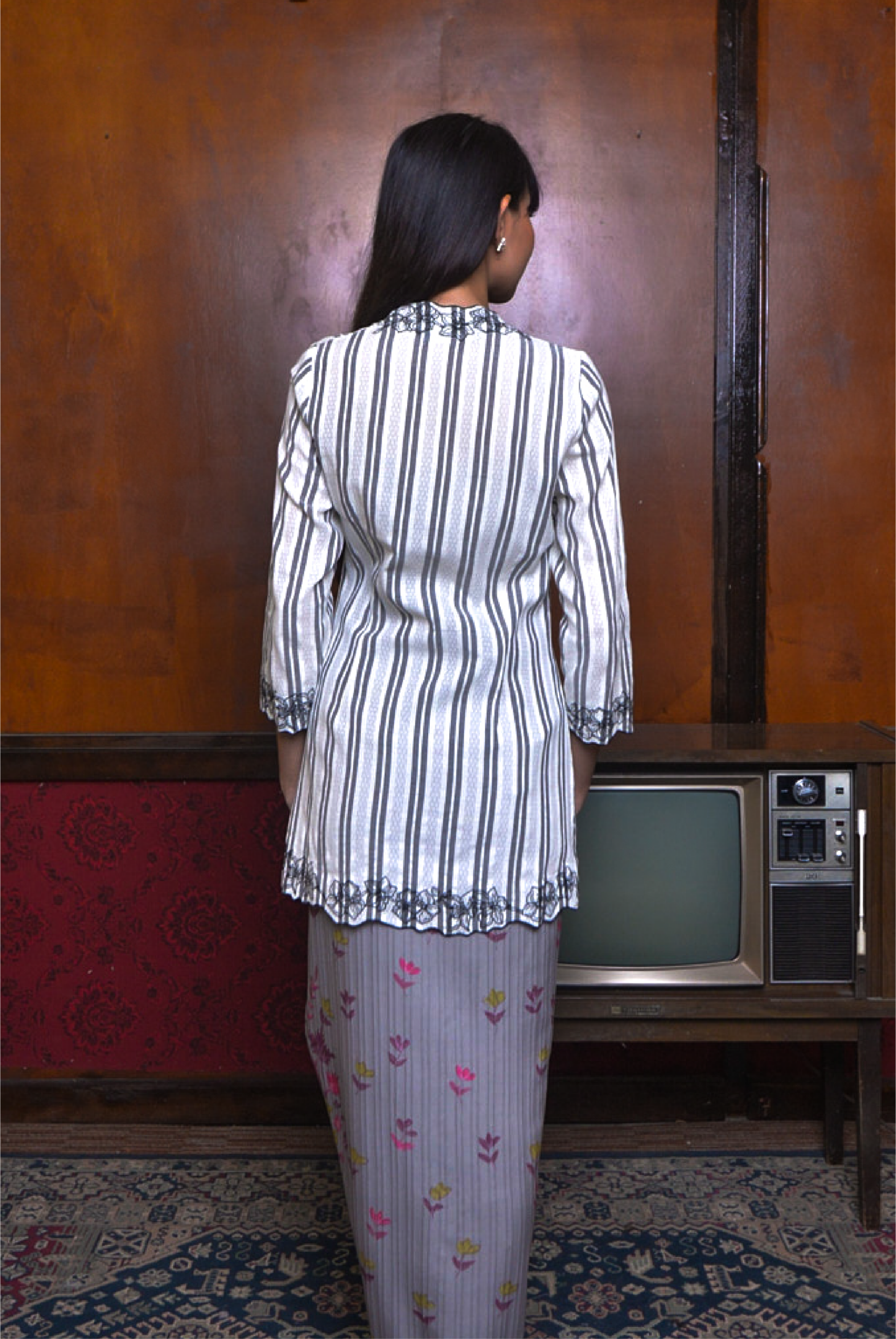 KEBAYA CHOR IN STRIPES - Image 3