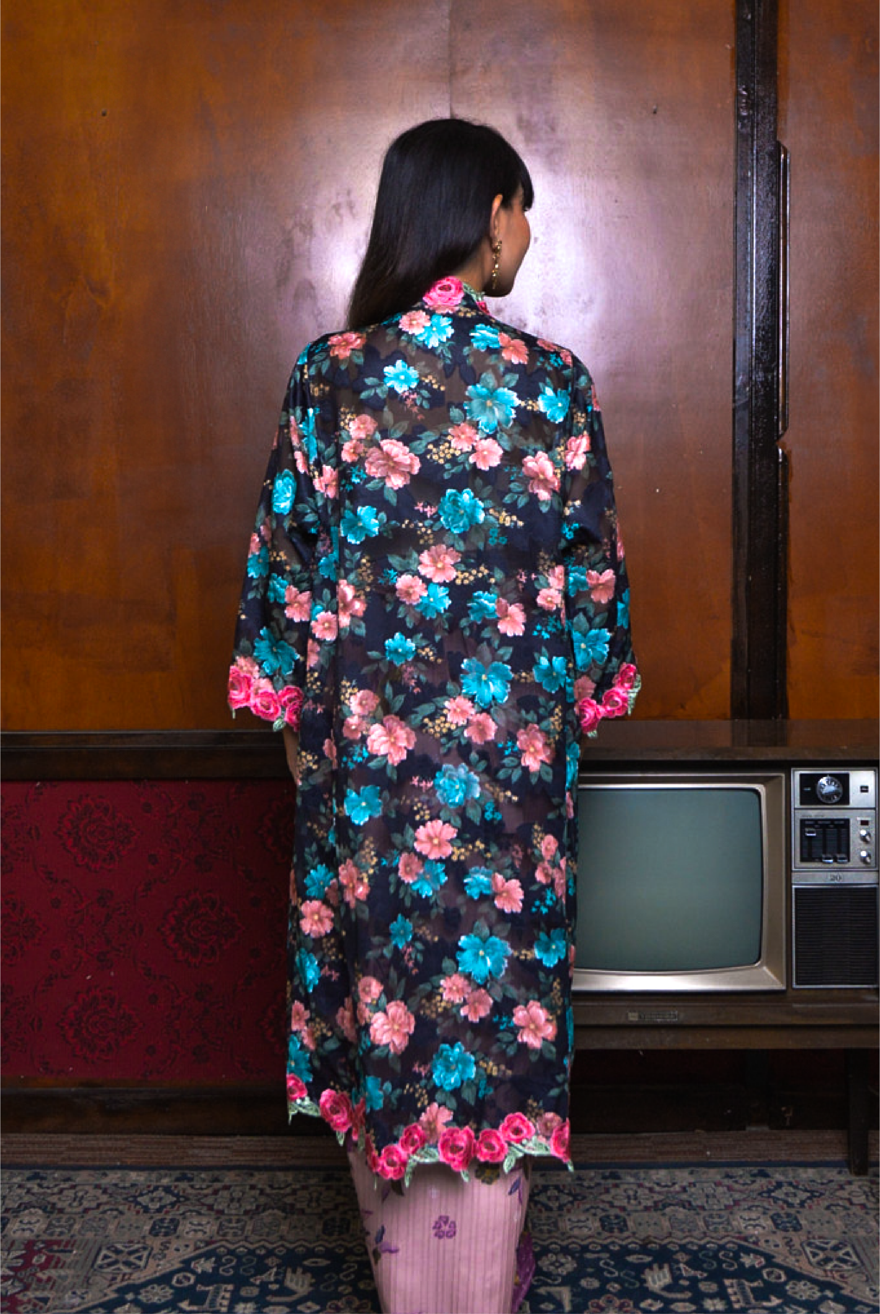 KEBAYA WAN NEN TOP IN BLACK - Image 3