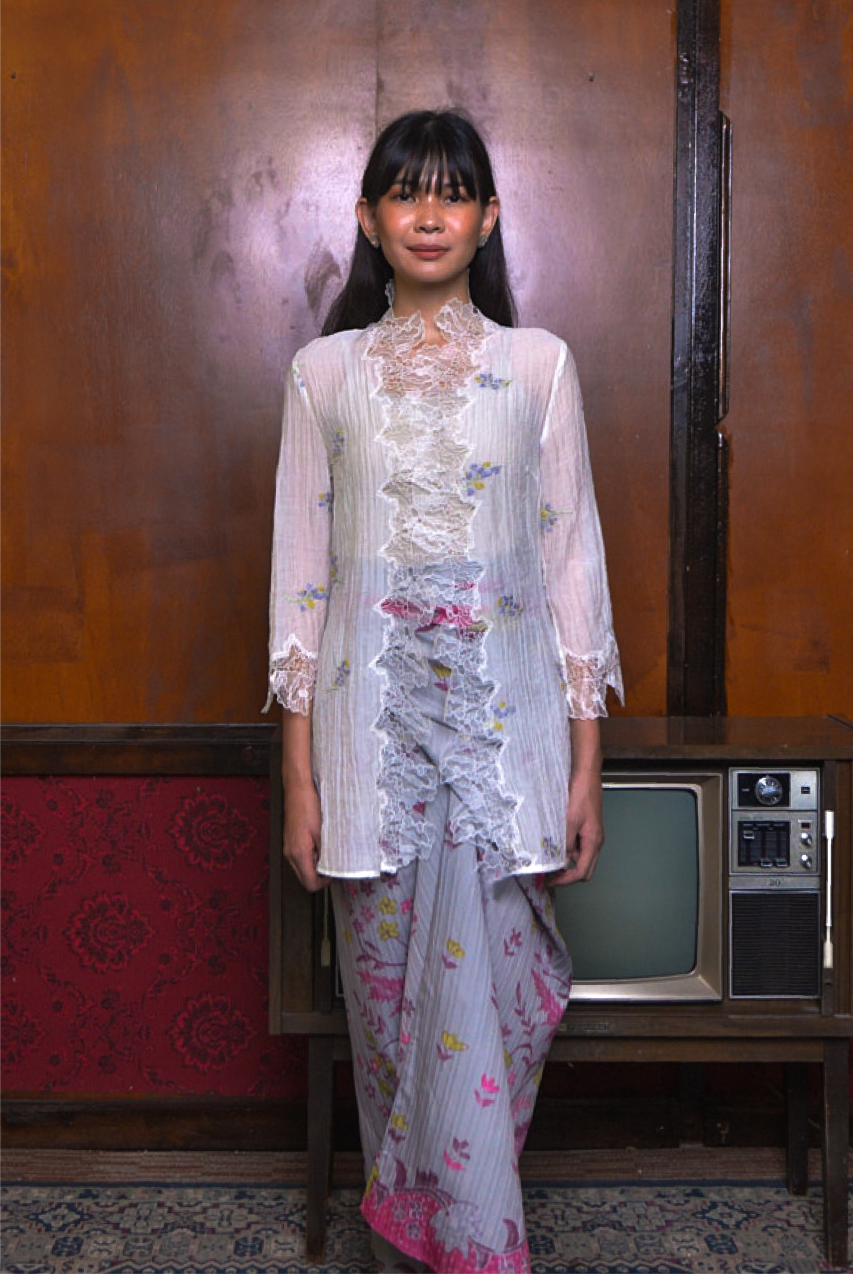 KEBAYA CHOR IN WHITE - Image 2