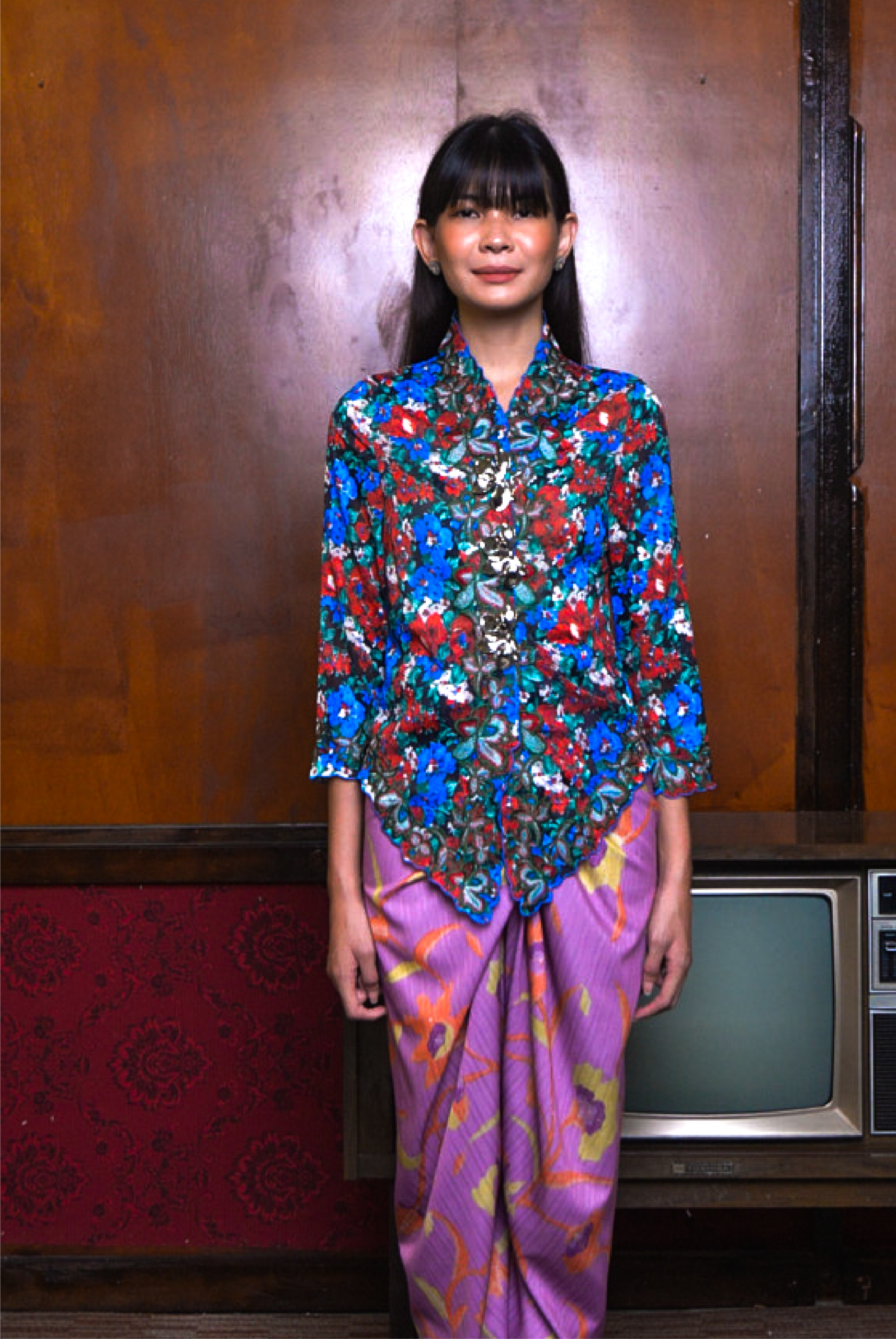 KEBAYA PENDEK WAH IN MULTICOLOR - Image 2