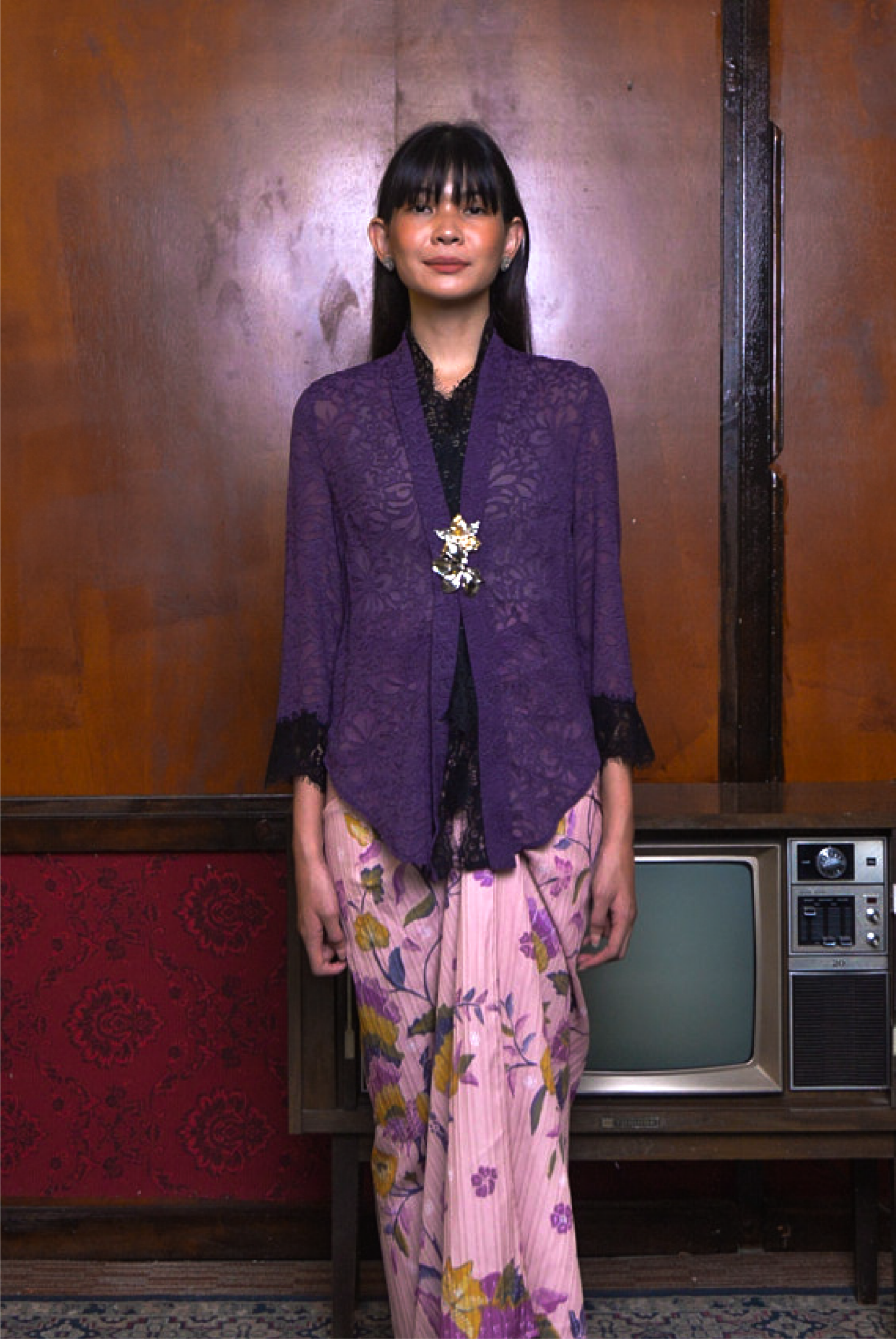 KEBAYA PENDEK WAH IN PURPLE - Image 2
