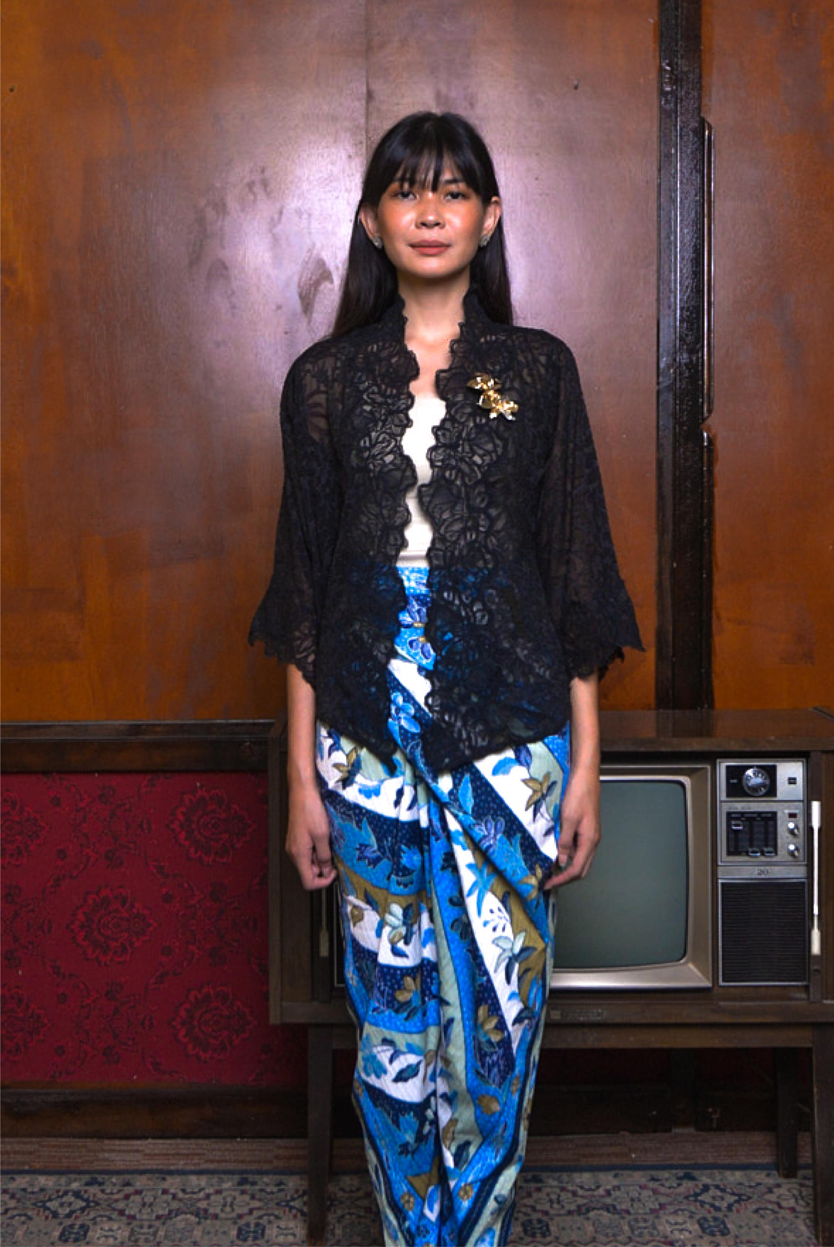 KEBAYA KESUMA IN BLACK - Image 2