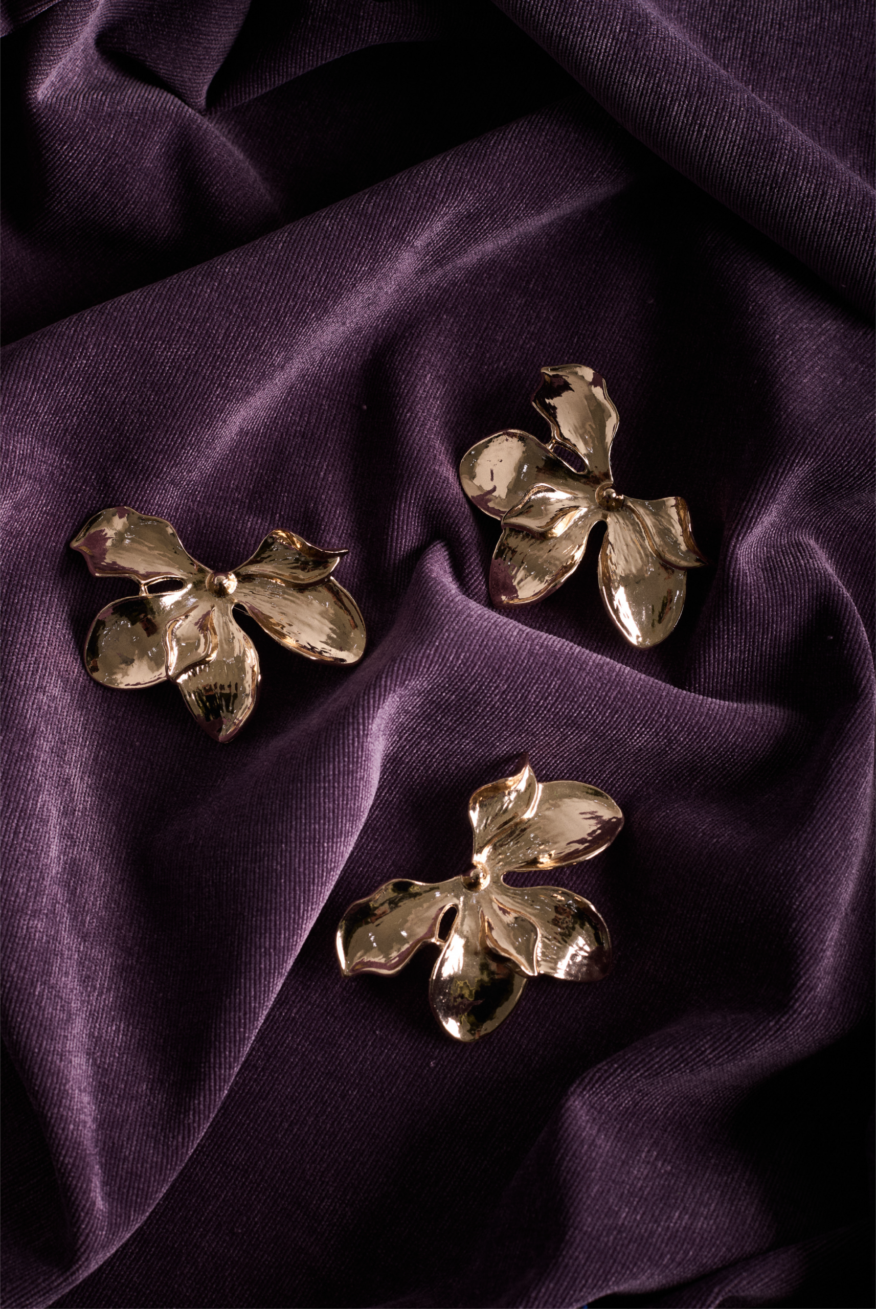 KERONGSANG LEMBAYUNG IN GOLD