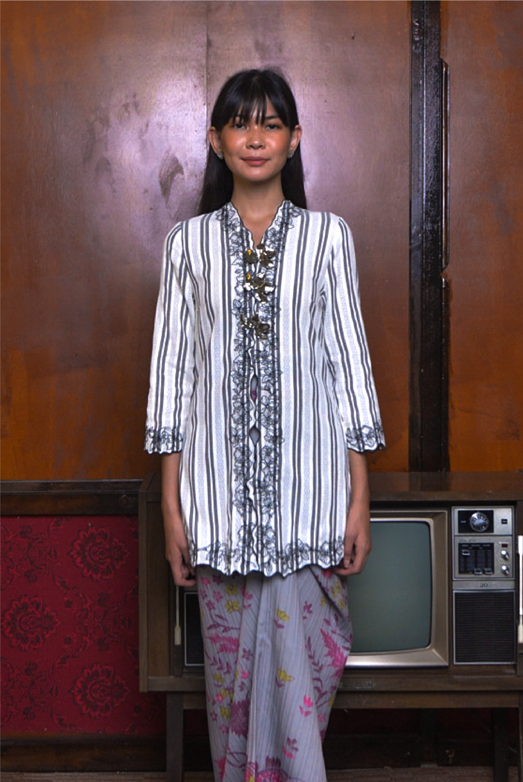 KEBAYA CHOR IN STRIPES - Image 2