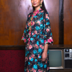 KEBAYA WAN NEN TOP IN BLACK
